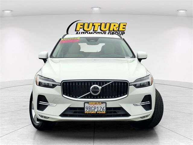 2022 Volvo XC60 B5 Momentum