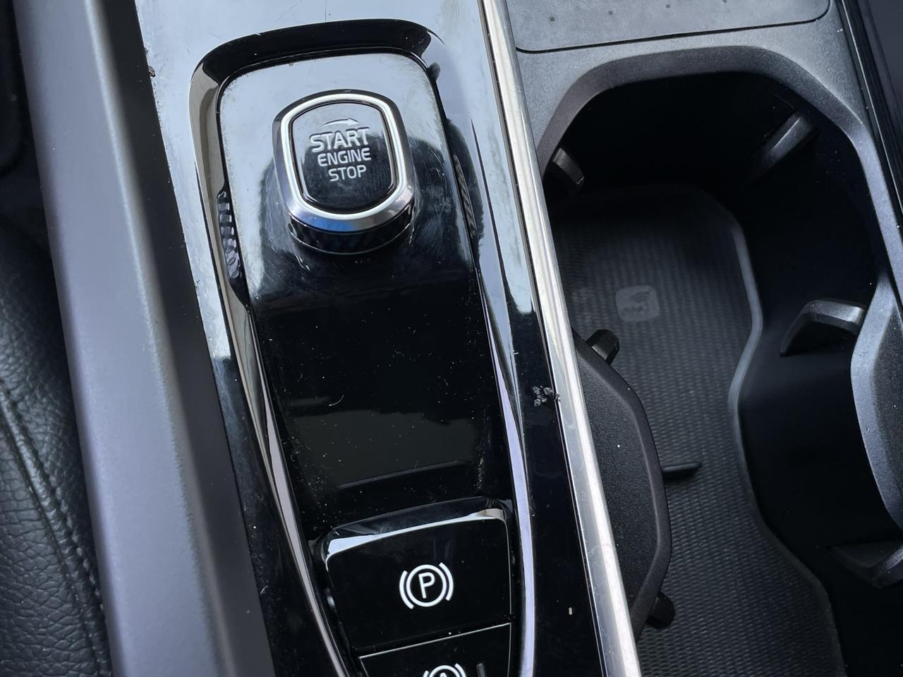 2022 Volvo XC60 B5 Momentum Alexandria VA