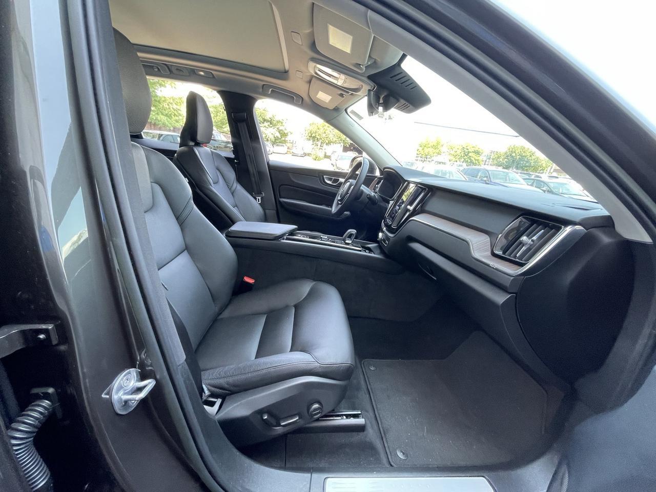2022 Volvo XC60 B5 Momentum Alexandria VA