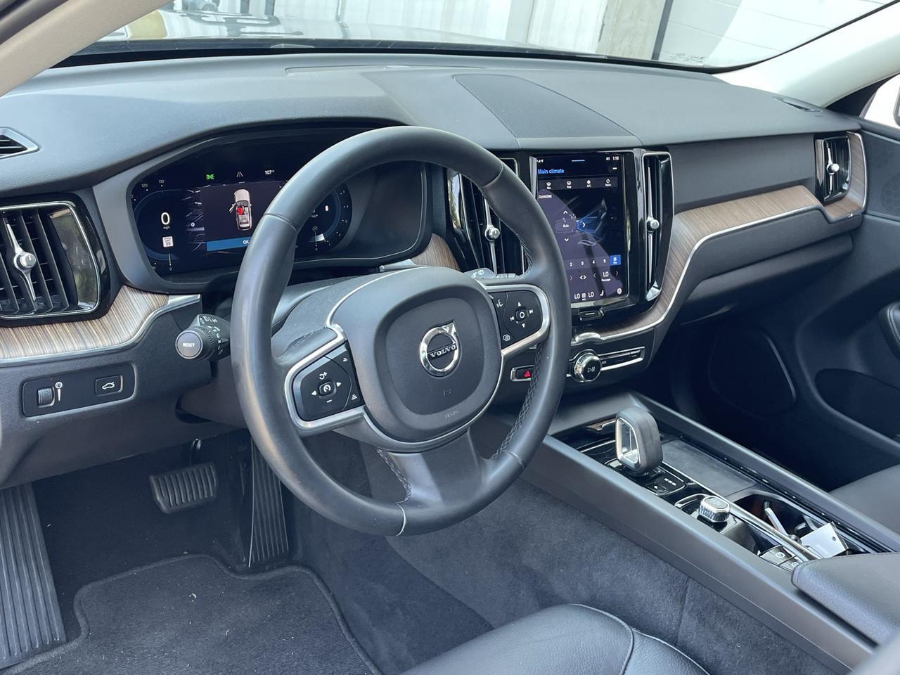 2022 Volvo XC60 B5 Momentum Alexandria VA