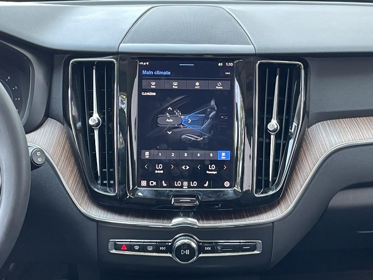2022 Volvo XC60 B5 Momentum Alexandria VA