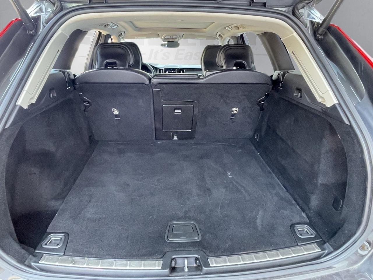 2022 Volvo XC60 B5 Momentum Alexandria VA