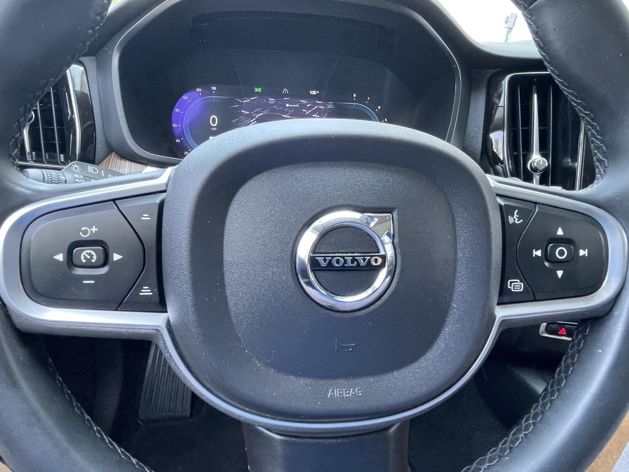 2022 Volvo XC60 B5 Momentum Alexandria VA