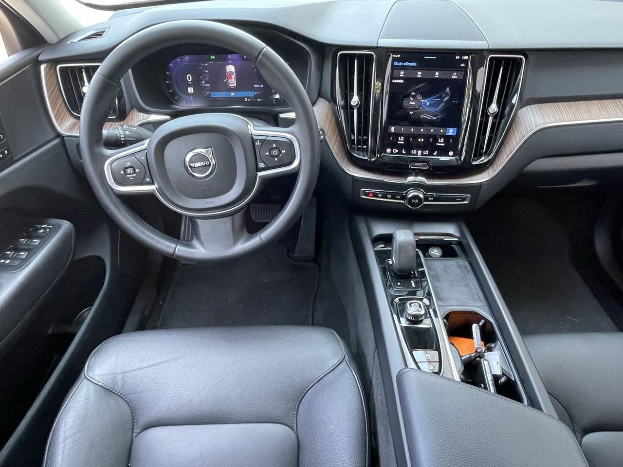2022 Volvo XC60 B5 Momentum Alexandria VA