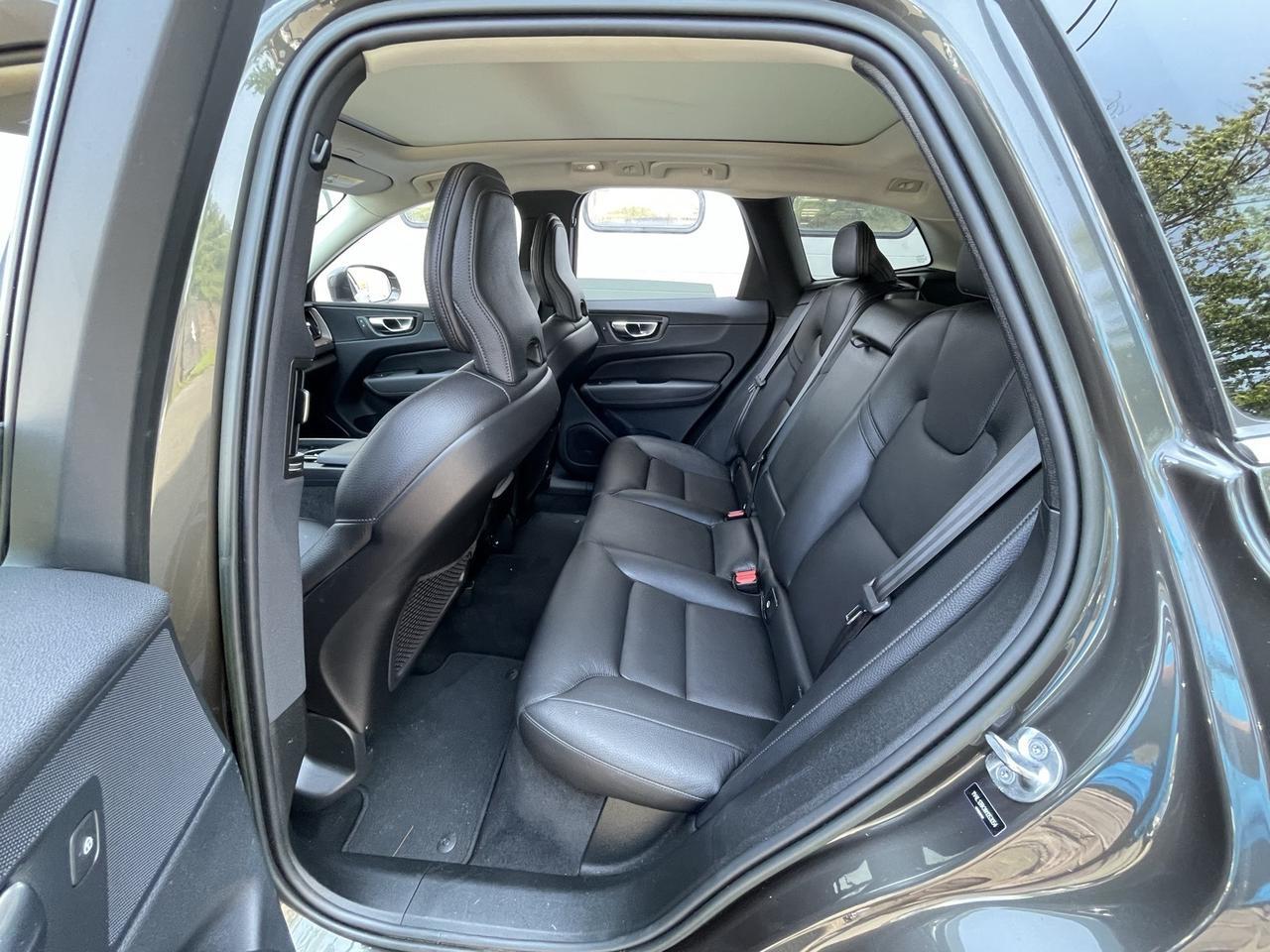 2022 Volvo XC60 B5 Momentum Alexandria VA