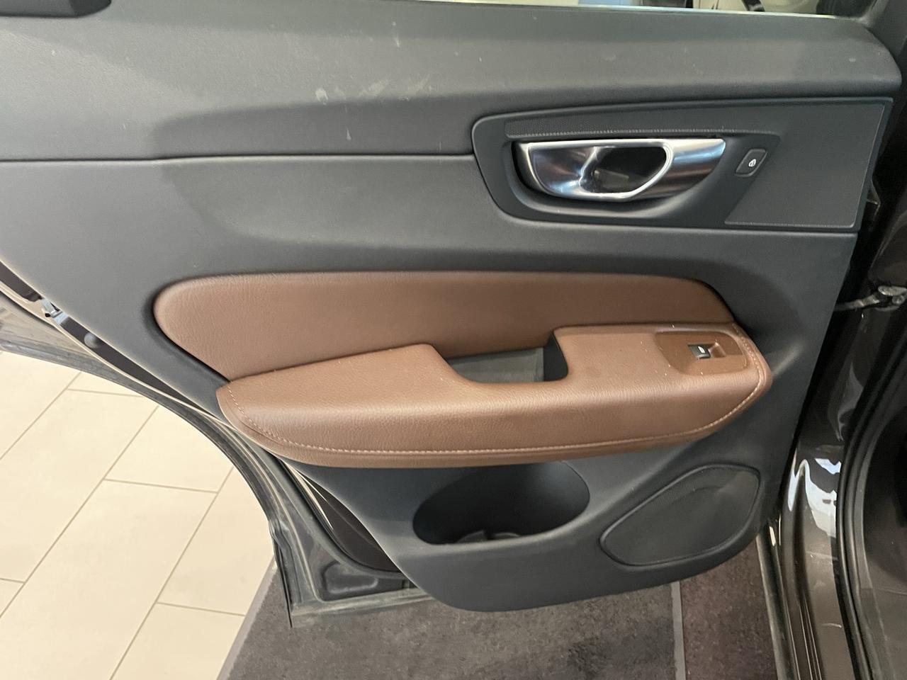 2022 Volvo XC60 B5 Momentum Annapolis MD