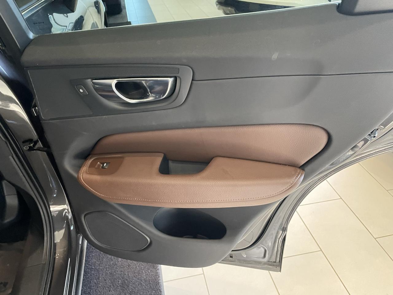 2022 Volvo XC60 B5 Momentum Annapolis MD