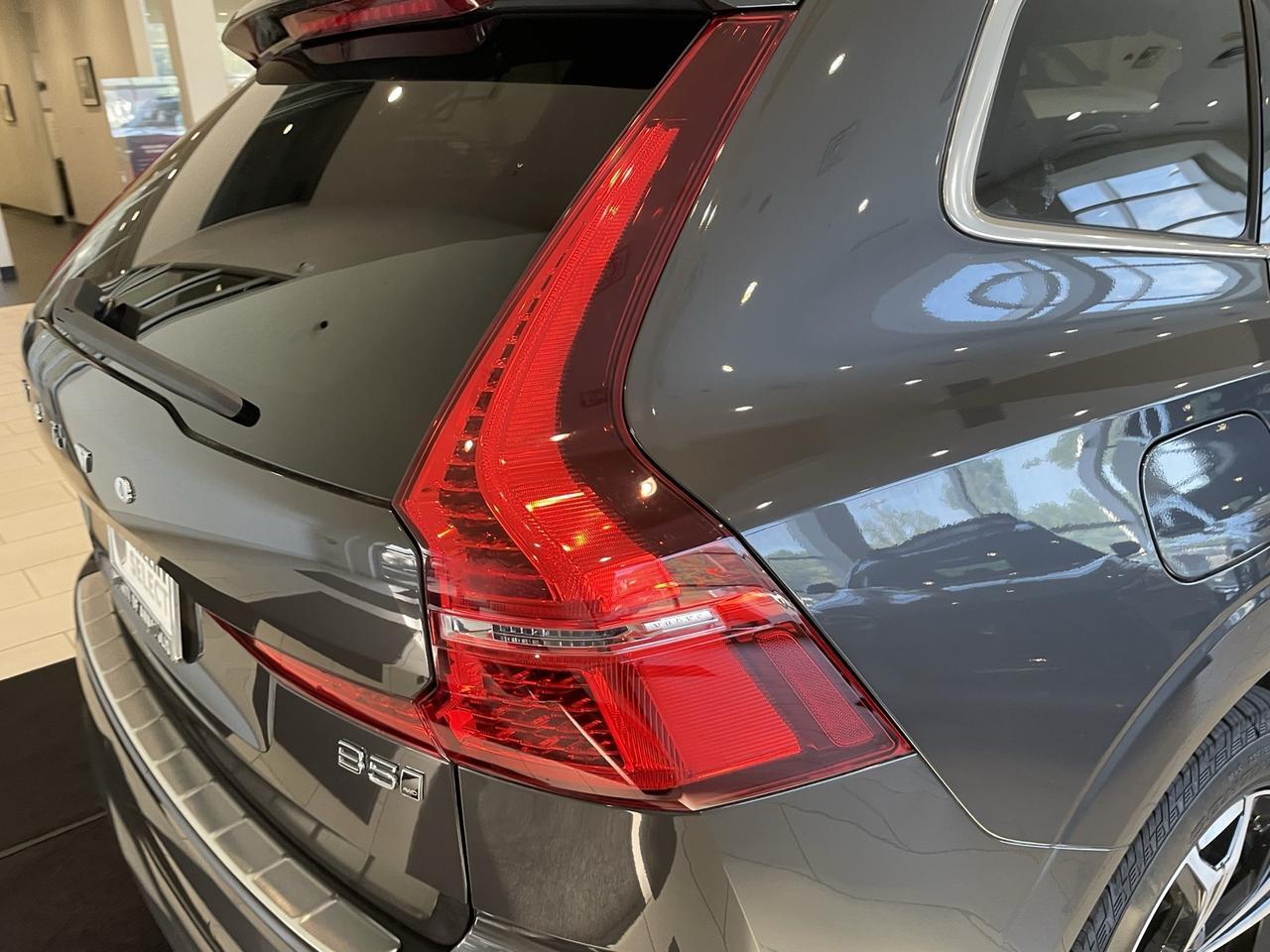 2022 Volvo XC60 B5 Momentum Annapolis MD