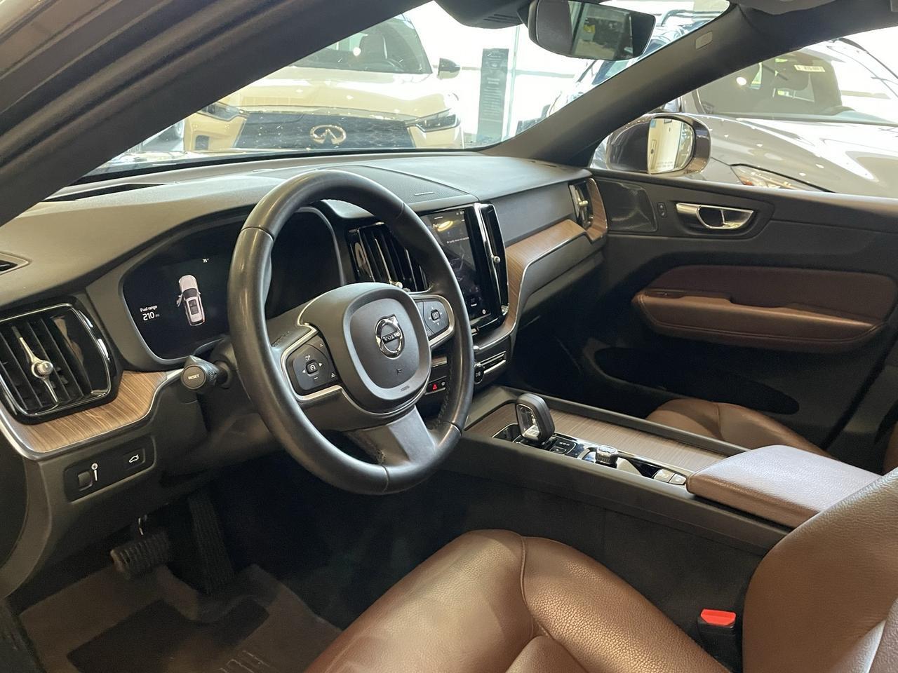 2022 Volvo XC60 B5 Momentum Annapolis MD