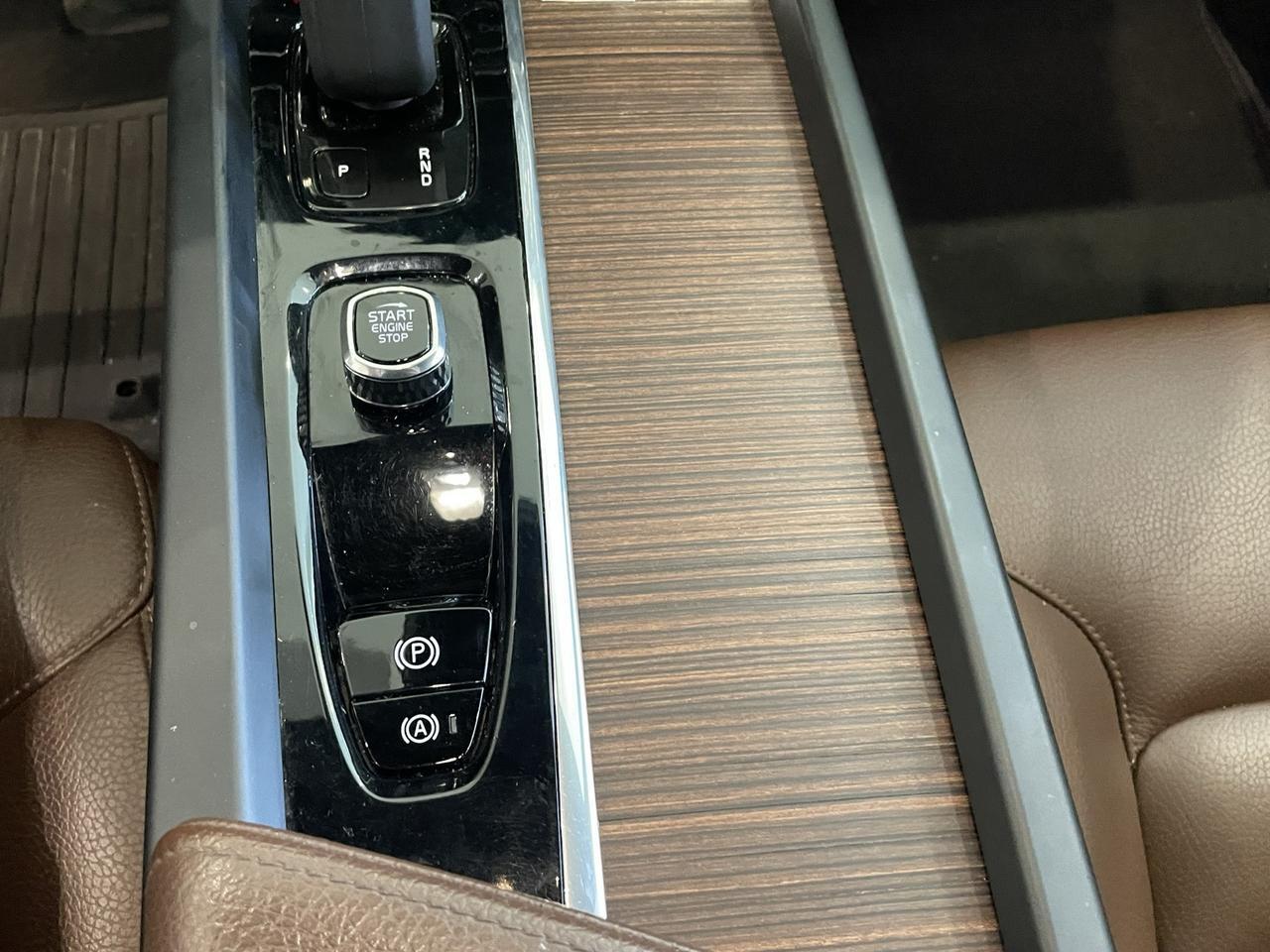 2022 Volvo XC60 B5 Momentum Annapolis MD