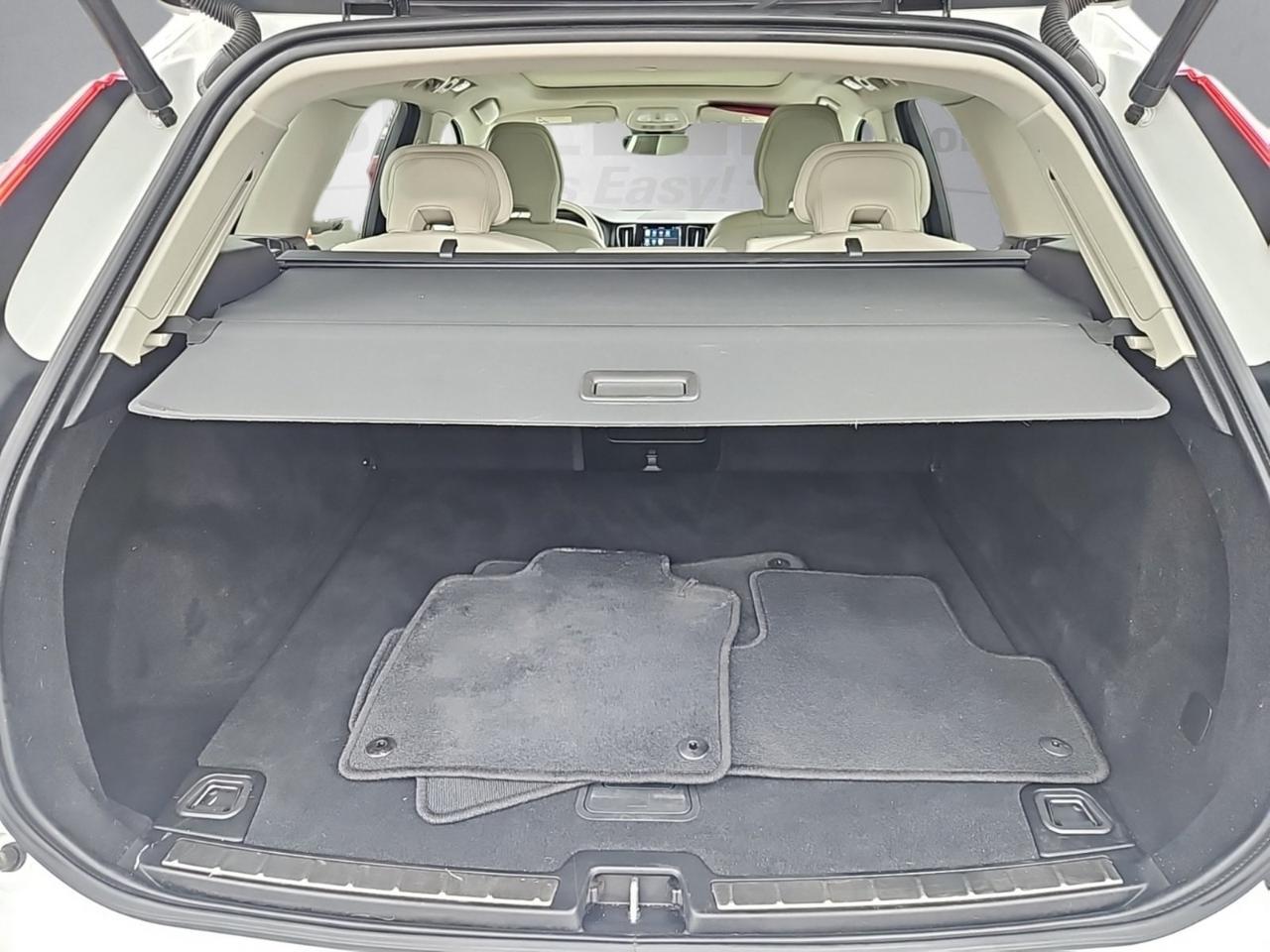 2022 Volvo XC60 B5 Momentum Waldorf MD