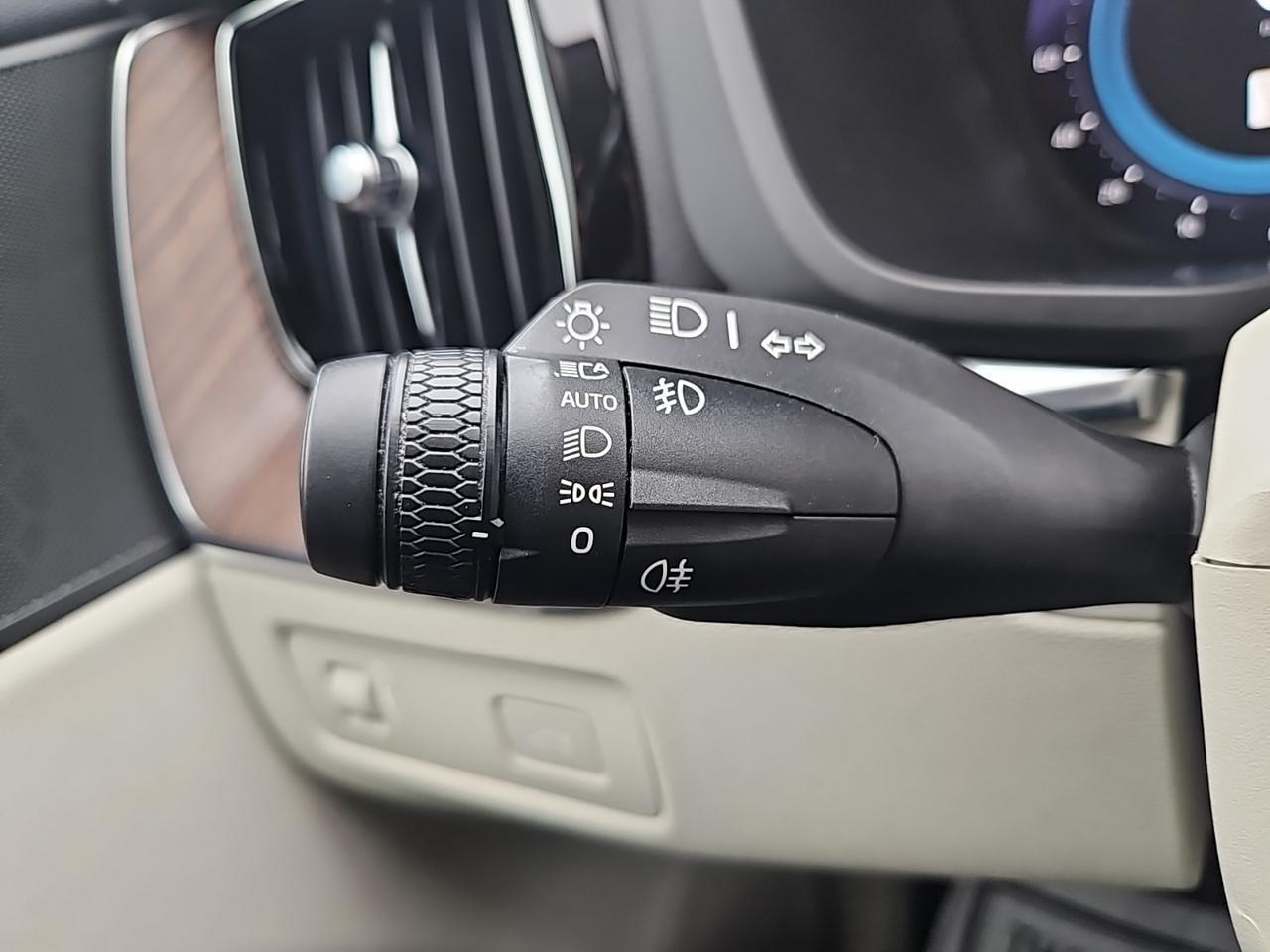 2022 Volvo XC60 B5 Momentum Waldorf MD