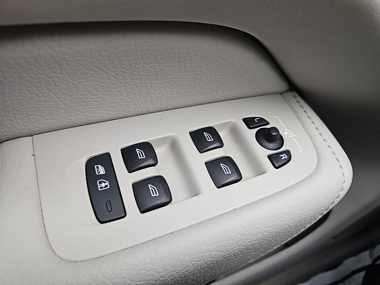 2022 Volvo XC60 B5 Momentum Waldorf MD