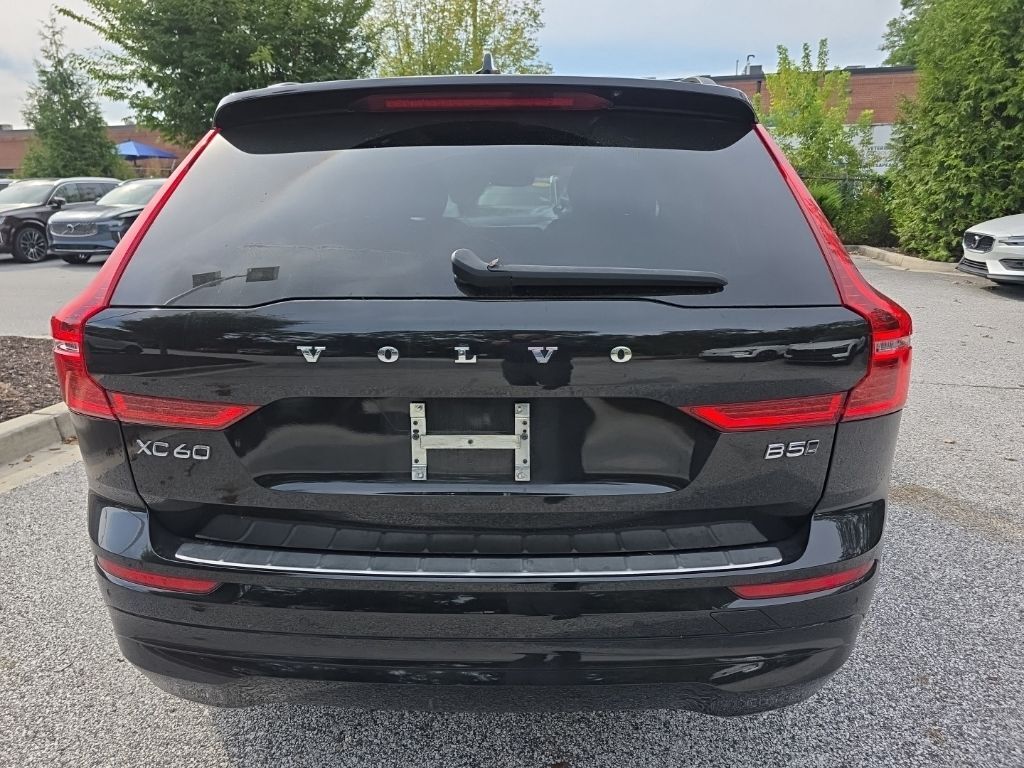 2022 Volvo XC60 B5 Momentum Hunt Valley MD