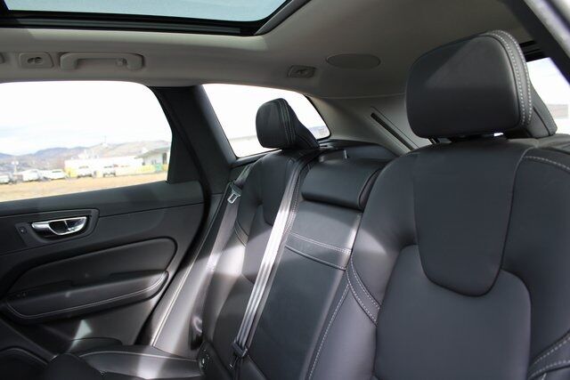 2022 Volvo XC60 B6 Inscription Klamath Falls OR