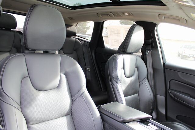 2022 Volvo XC60 B6 Inscription Klamath Falls OR