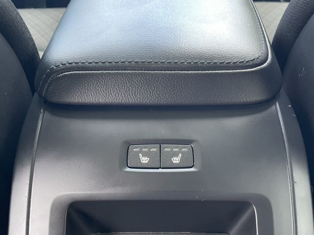2022 Volvo XC60 MOMENTUM~1 OWNER~BLIND SPOT MONITOR~CROSS TRAFFIC ALERT~LANE KEEPING AID~NAVIGATION~ONLINE FINANCE AND SHIPPING AVAILABLE!!!! Sarasota FL