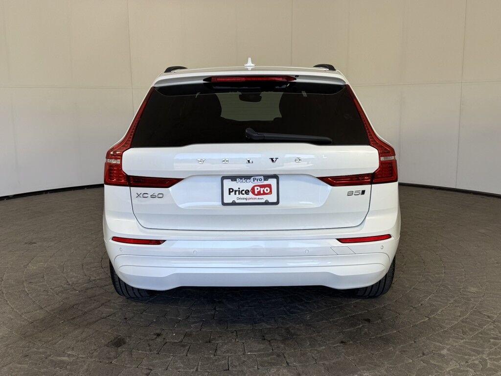 2022 Volvo XC60 Momentum AWD Maumee OH