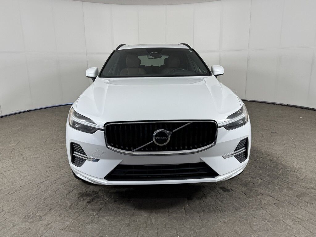 2022 Volvo XC60 Momentum AWD Maumee OH