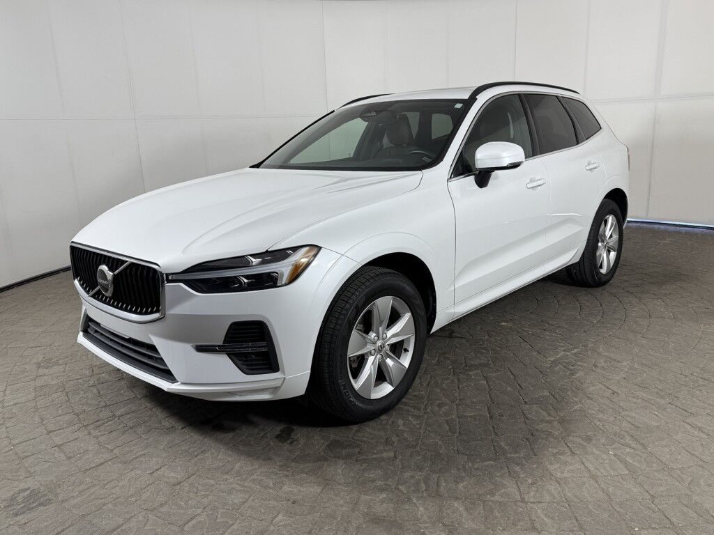 2022 Volvo XC60 Momentum AWD Maumee OH