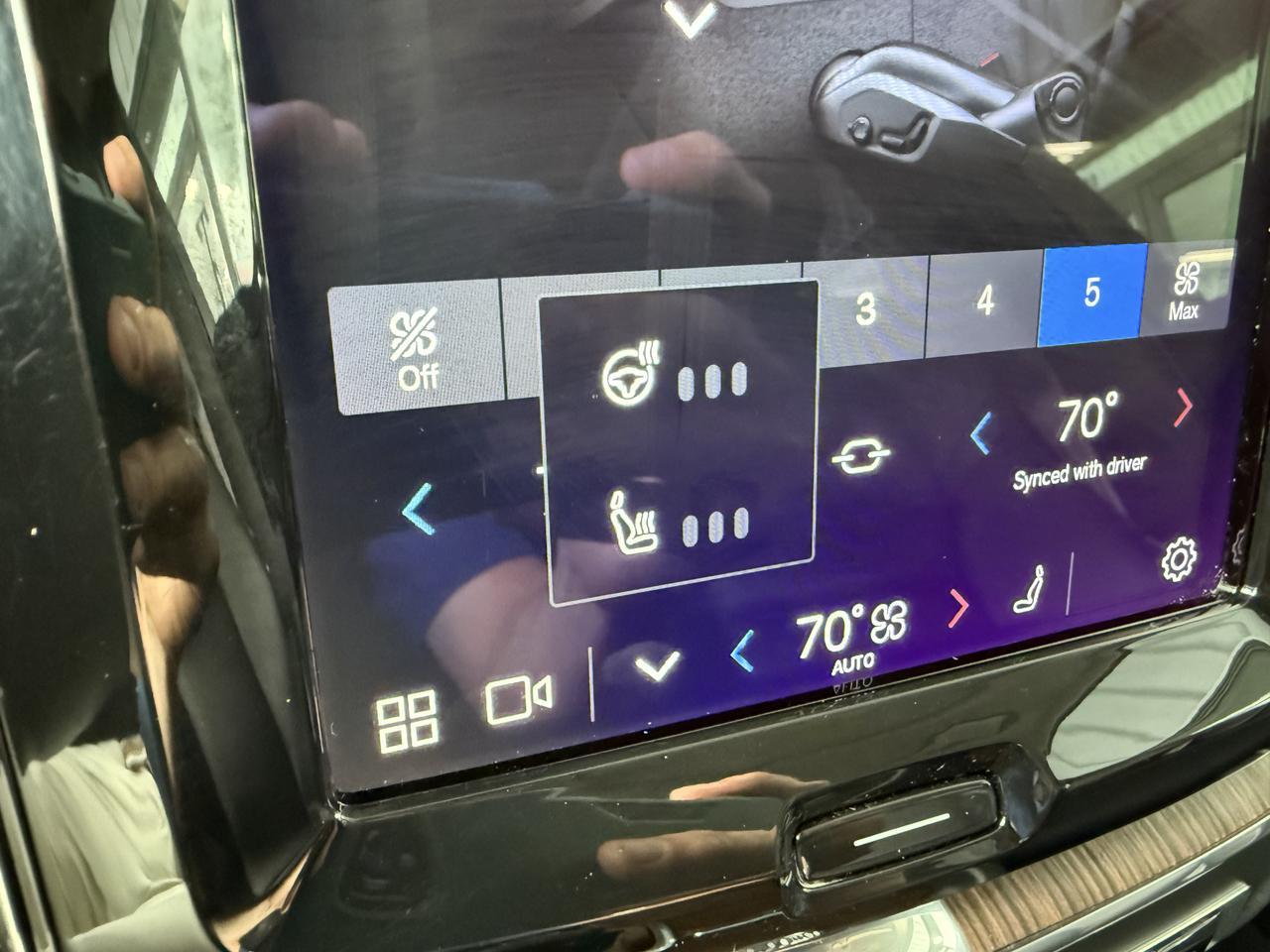 2022 Volvo XC60 Momentum Knoxville TN