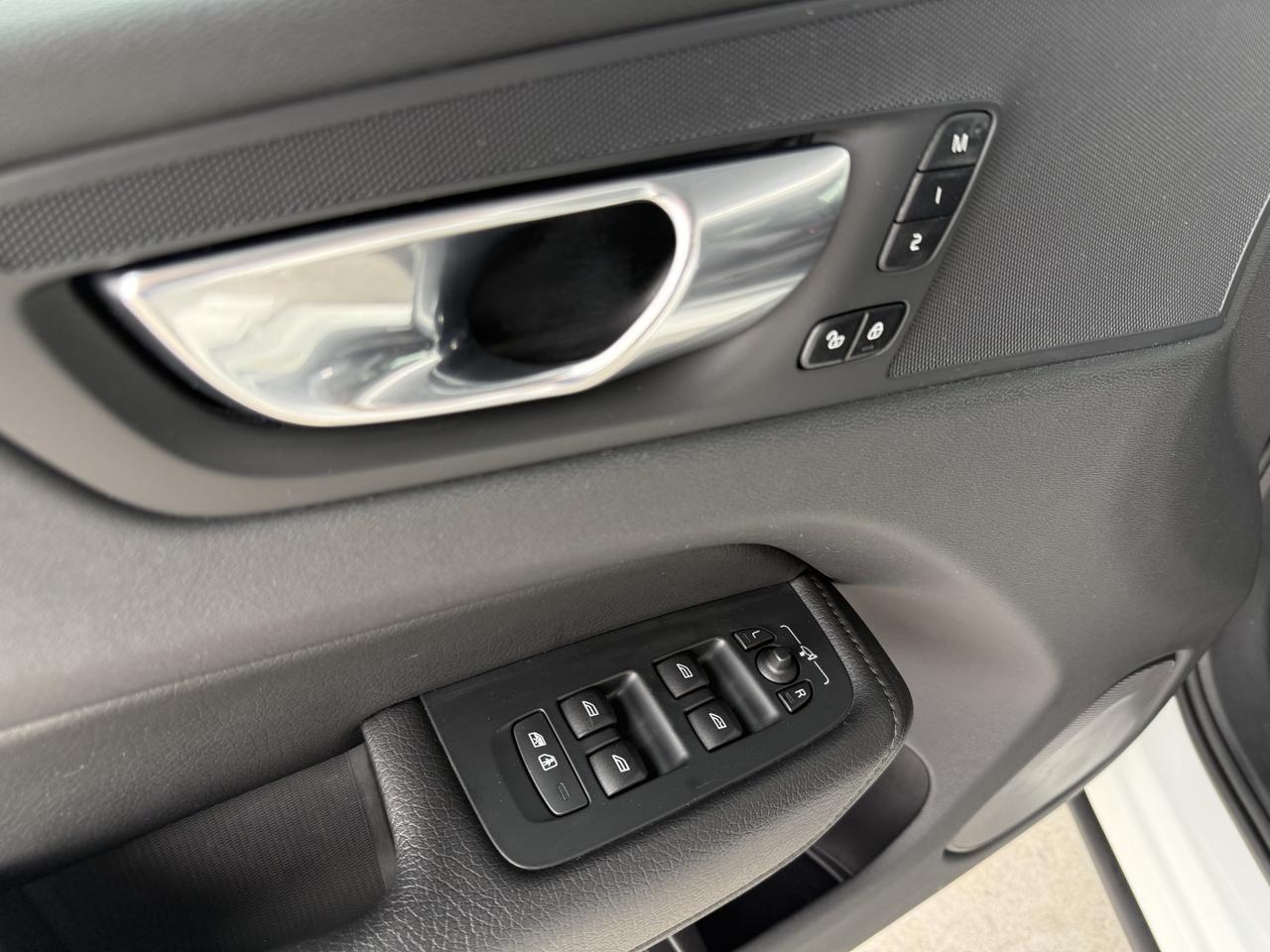 2022 Volvo XC60 Momentum Knoxville TN