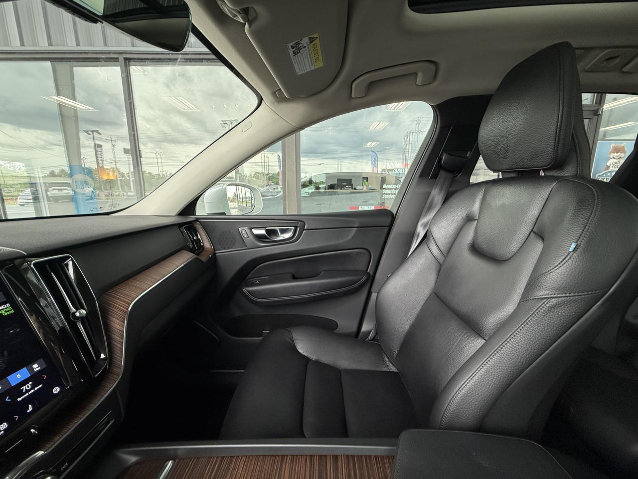 2022 Volvo XC60 Momentum Knoxville TN
