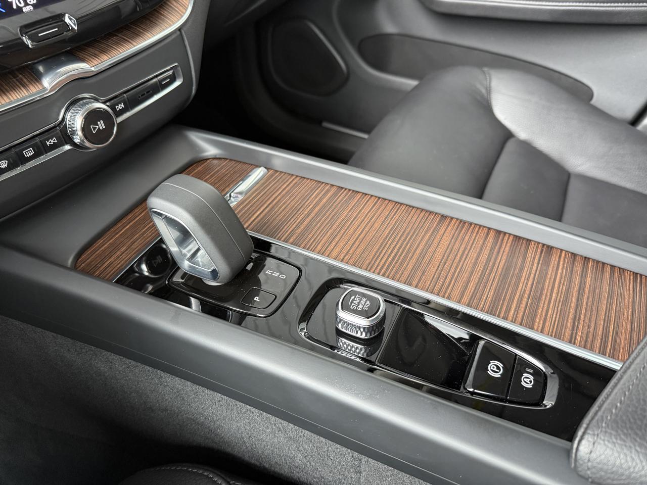 2022 Volvo XC60 Momentum Knoxville TN