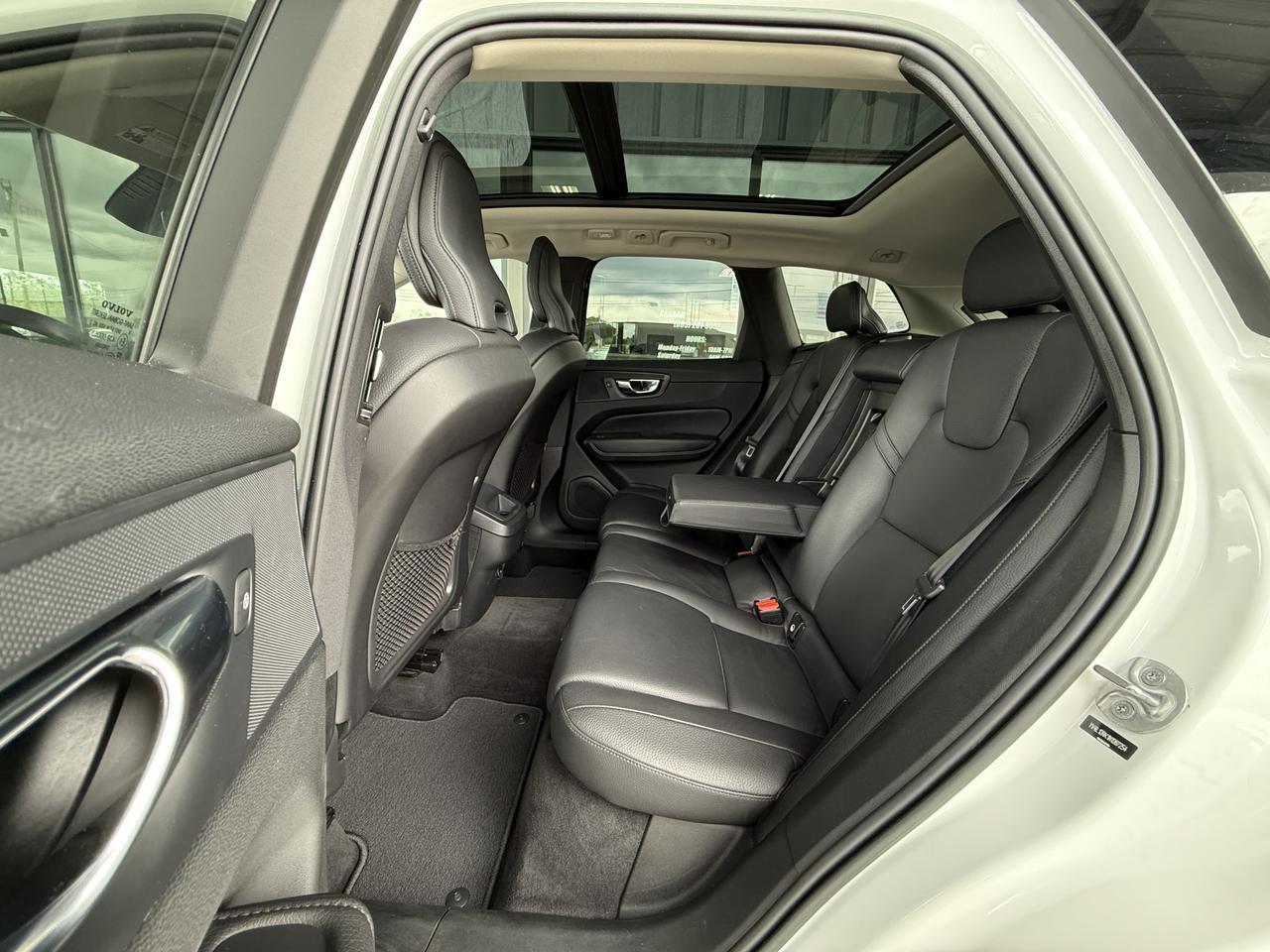 2022 Volvo XC60 Momentum Knoxville TN