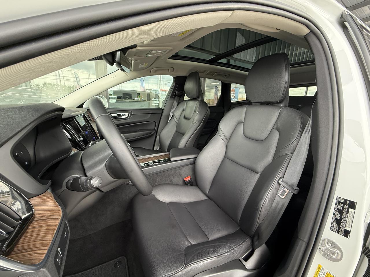 2022 Volvo XC60 Momentum Knoxville TN