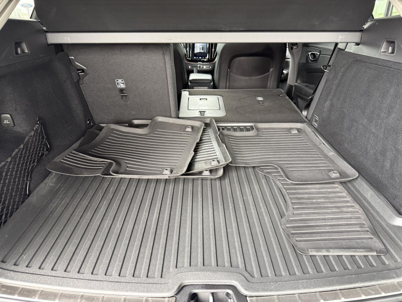 2022 Volvo XC60 Momentum Knoxville TN