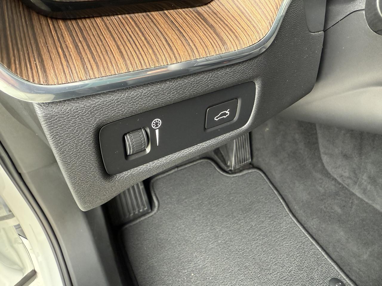 2022 Volvo XC60 Momentum Knoxville TN