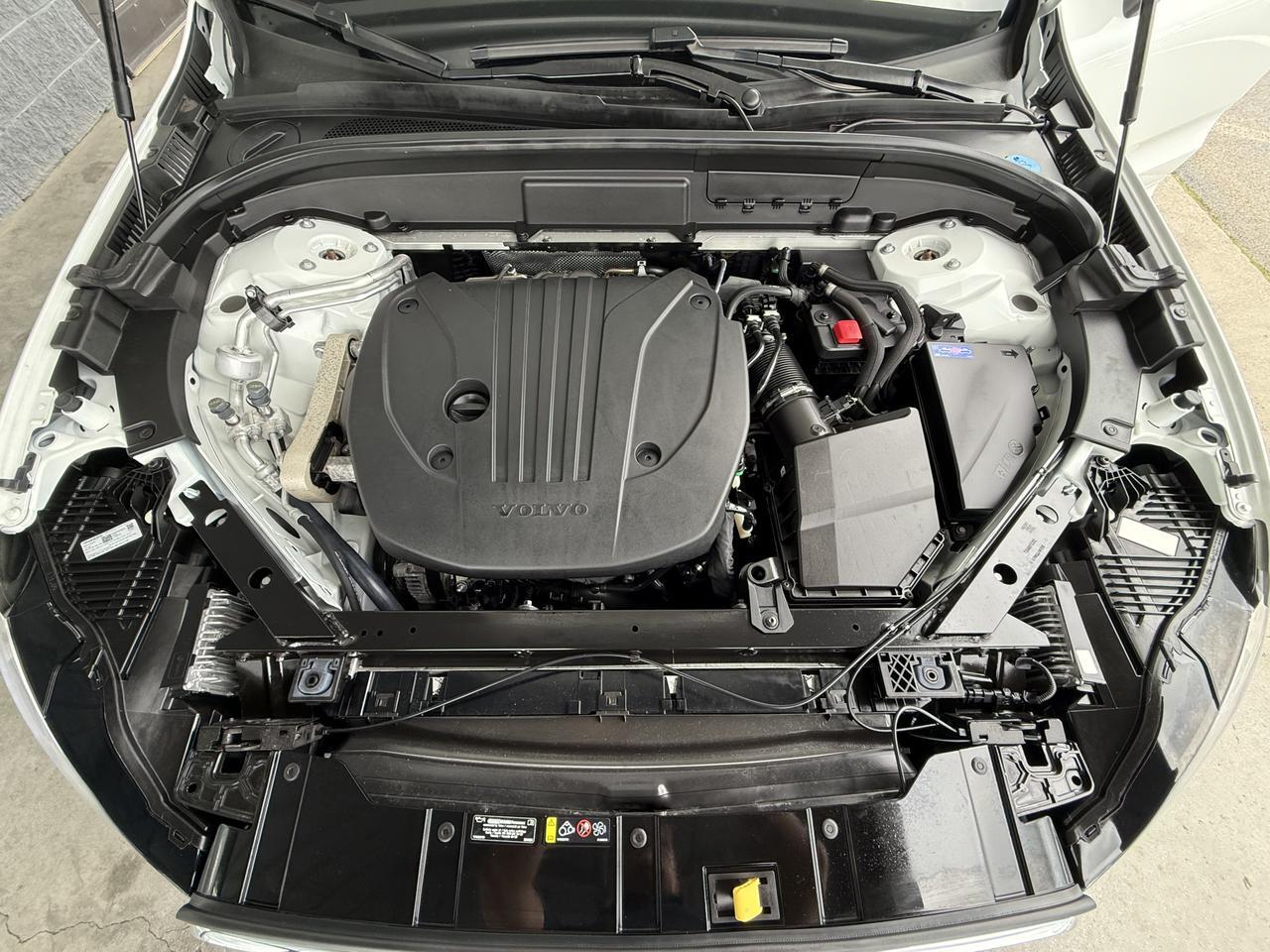 2022 Volvo XC60 Momentum Knoxville TN