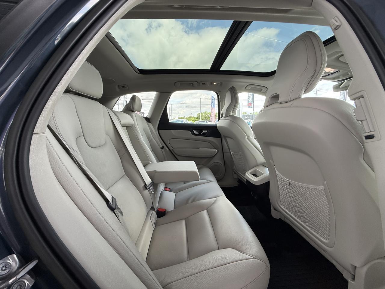 2022 Volvo XC60 Momentum Knoxville TN