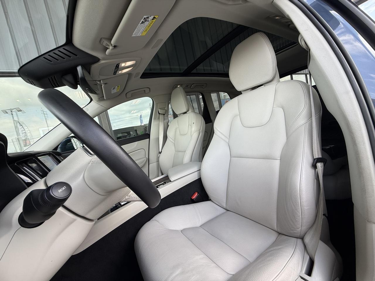 2022 Volvo XC60 Momentum Knoxville TN