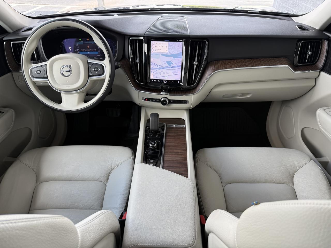 2022 Volvo XC60 Momentum Knoxville TN