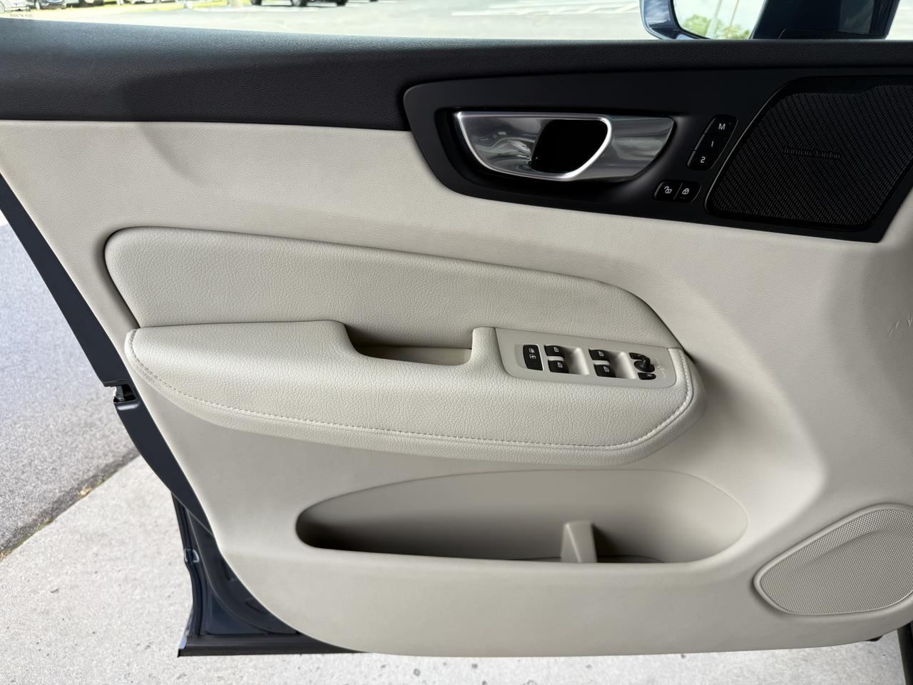 2022 Volvo XC60 Momentum Knoxville TN