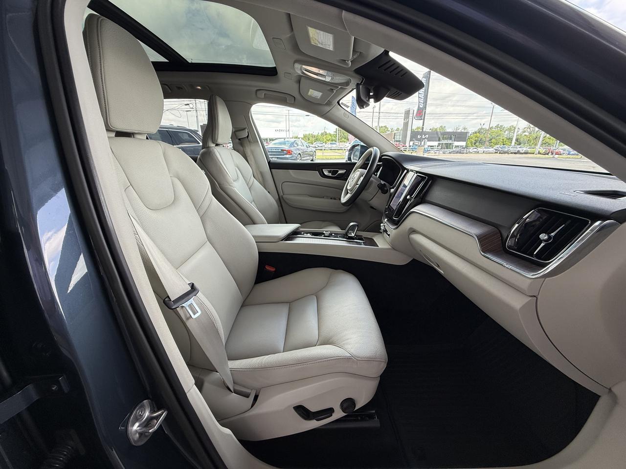 2022 Volvo XC60 Momentum Knoxville TN