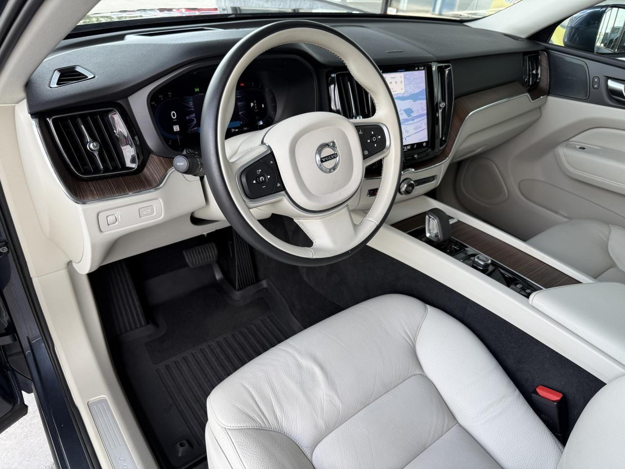2022 Volvo XC60 Momentum Knoxville TN