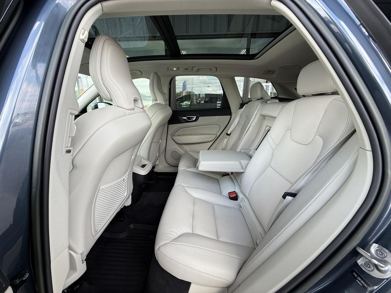 2022 Volvo XC60 Momentum Knoxville TN