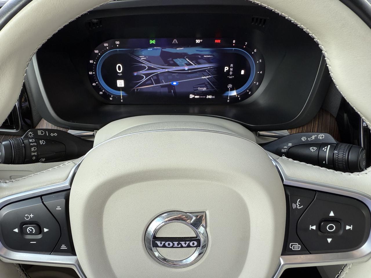 2022 Volvo XC60 Momentum Knoxville TN
