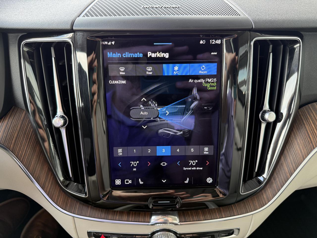 2022 Volvo XC60 Momentum Knoxville TN