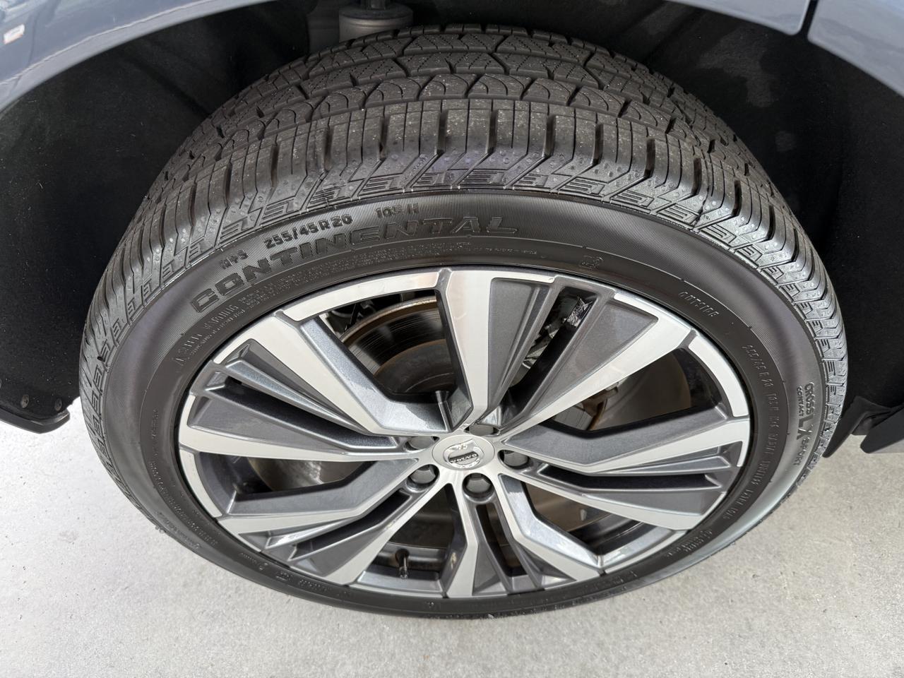 2022 Volvo XC60 Momentum Knoxville TN
