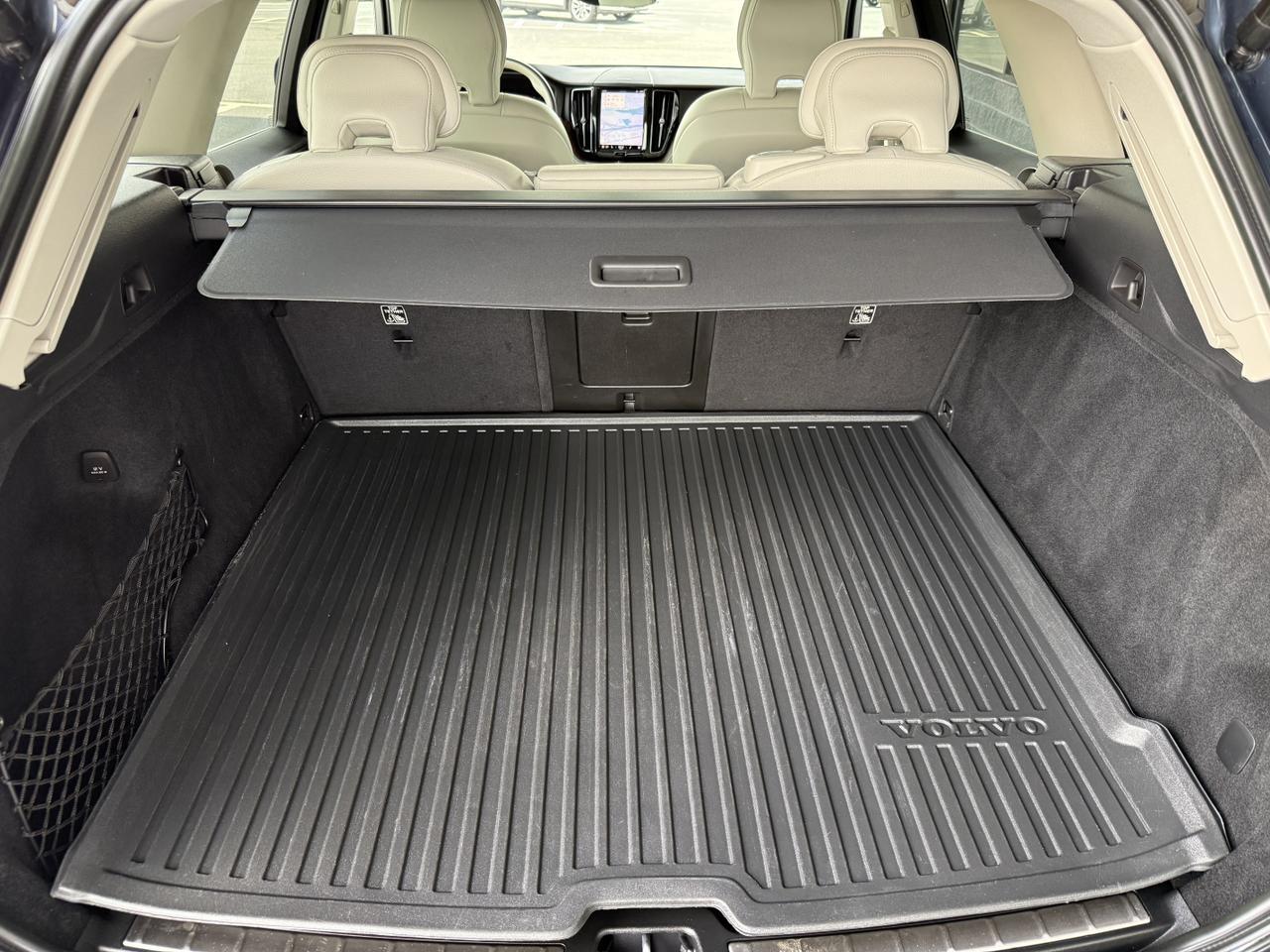 2022 Volvo XC60 Momentum Knoxville TN