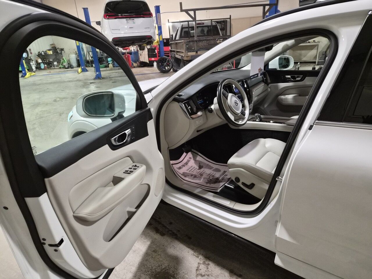 2022 Volvo XC60 Momentum Marietta OH