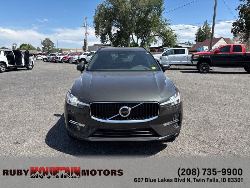 2022 Volvo XC60 Momentum