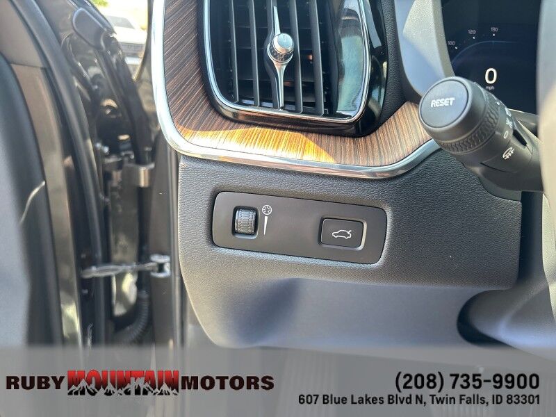 2022 Volvo XC60 Momentum Twin Falls ID