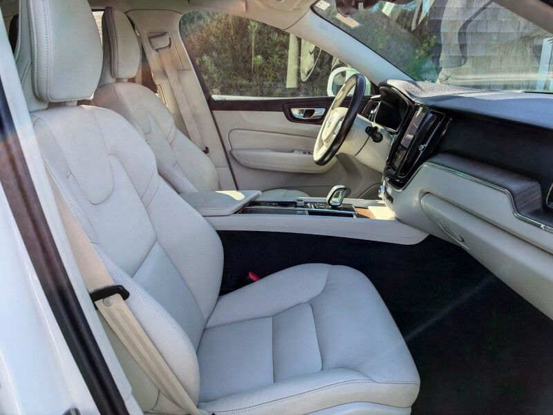 2022 Volvo XC60 Momentum Wilmington NC