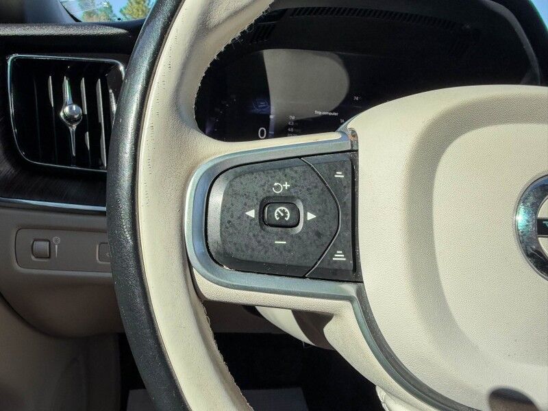 2022 Volvo XC60 Momentum Wilmington NC