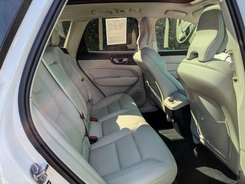 2022 Volvo XC60 Momentum Wilmington NC